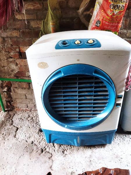 i want to sale air coolar 10/10 condition 2