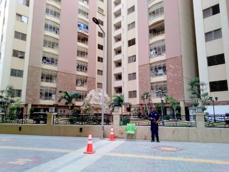 A 1800 Square Feet Flat Is Up For Grabs In Gulshan-e-Iqbal Town 7