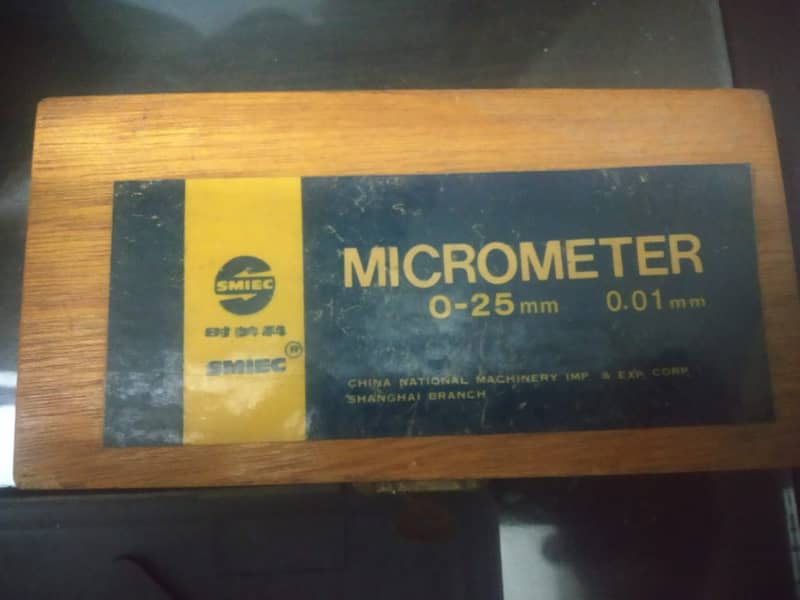 Screw Gauge - 0-25mm Outside Metric Micrometer 1