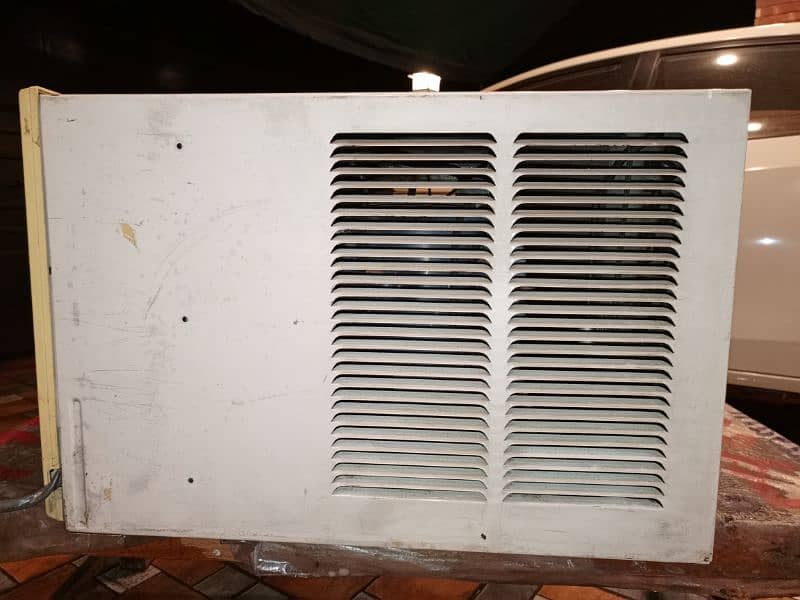 Genuine General Window Ac 1.5 ton (10 by 10 condition) 5