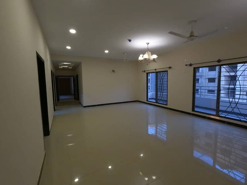 2700 Square Feet Flat In Stunning Askari 5 - Sector J Is Available For rent 2
