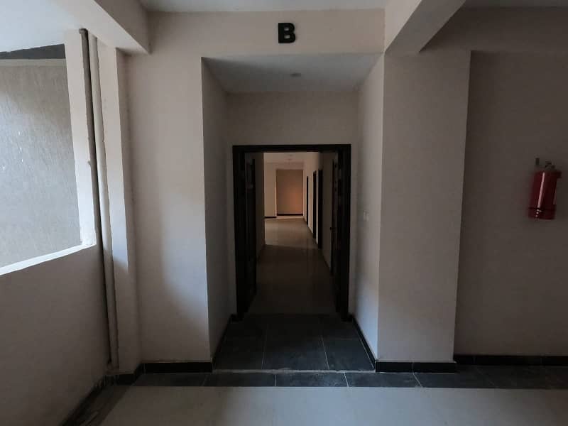 2700 Square Feet Flat In Stunning Askari 5 - Sector J Is Available For rent 8
