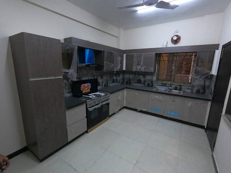 2700 Square Feet Flat In Stunning Askari 5 - Sector J Is Available For rent 9
