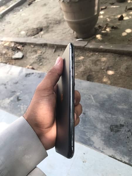 iPhone 11 Pro max approved 3