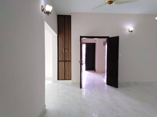 375 Square Yards House In Askari 5 - Sector H Is Available For sale 10