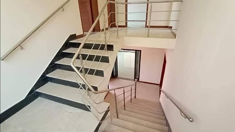 427 Square Yards House In Askari 5 - Sector H Is Best Option 1