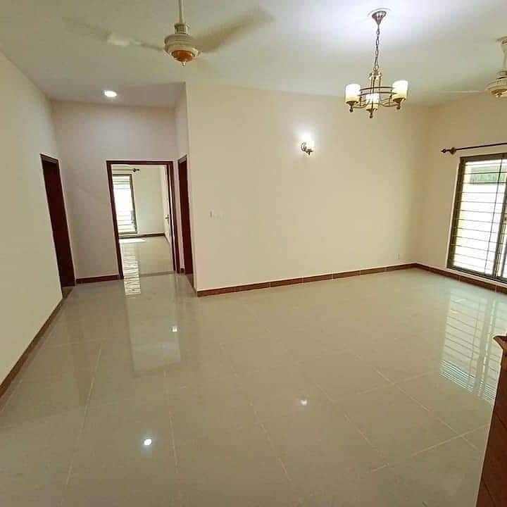 427 Square Yards House In Askari 5 - Sector H Is Best Option 4