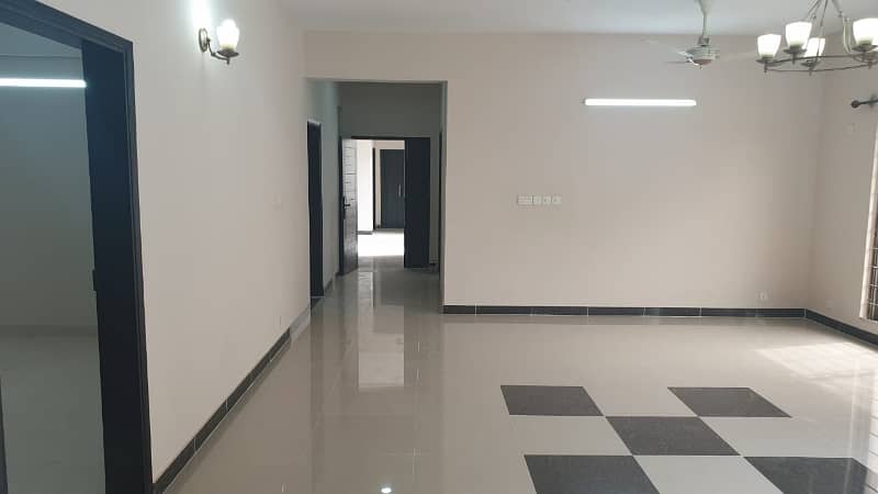 2600 Square Feet Flat For sale In Askari 5 - Sector E Karachi 8