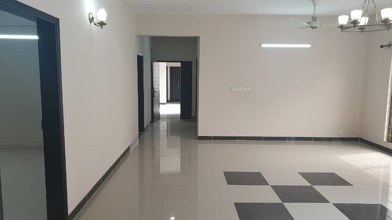 Flat Of 2600 Square Feet Available For sale In Askari 5 - Sector E 8