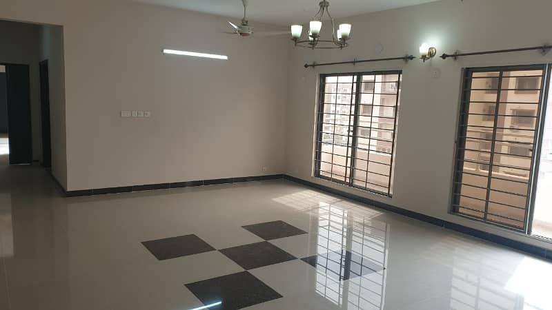 Flat Of 2600 Square Feet Available For sale In Askari 5 - Sector E 9
