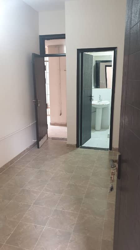 Flat Of 2600 Square Feet Available For sale In Askari 5 - Sector E 11