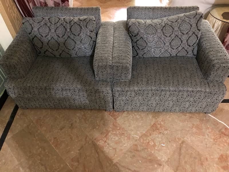 I am selling brand new 5 seater sofa! 1