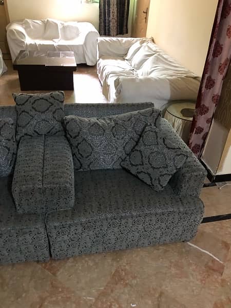 I am selling brand new 5 seater sofa! 4