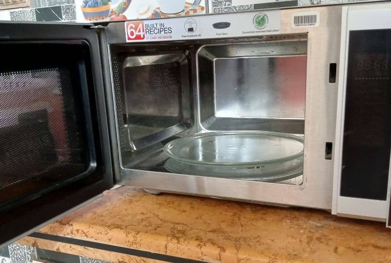 Dawlance Baking Microwave Oven 3