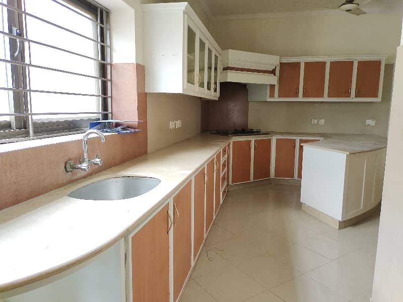 F-11 Main Location 4 Bed Upper Portion Available For Rent 6