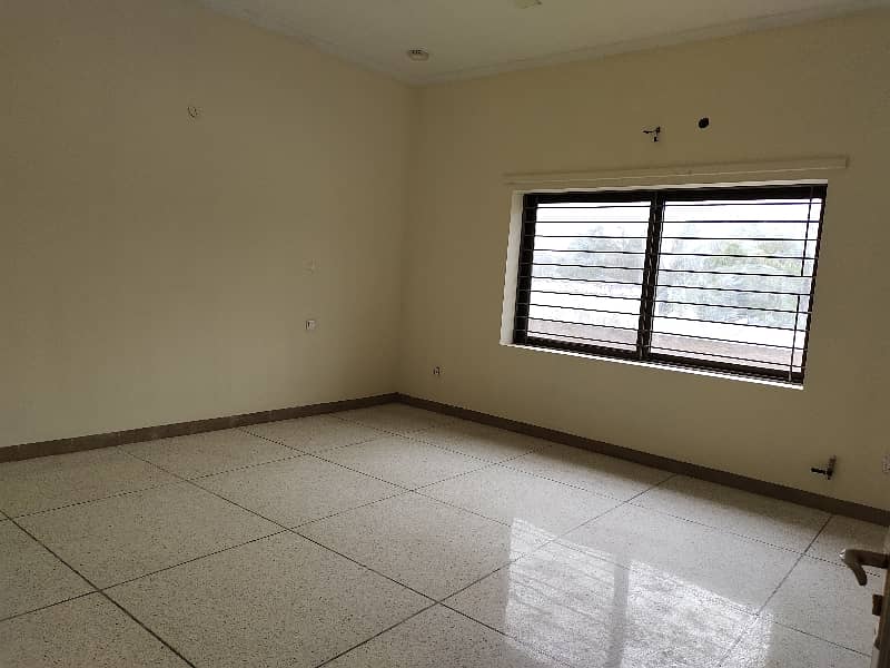 F-11 Main Location 4 Bed Upper Portion Available For Rent 8