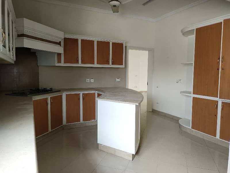 F-11 Main Location 4 Bed Upper Portion Available For Rent 10