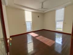 F-7 666 Sq Yard Beautiful Location Full House Available For Rent