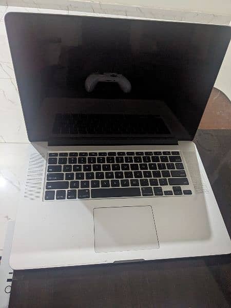 MacBook pro core i7 (Mid 2015) 1
