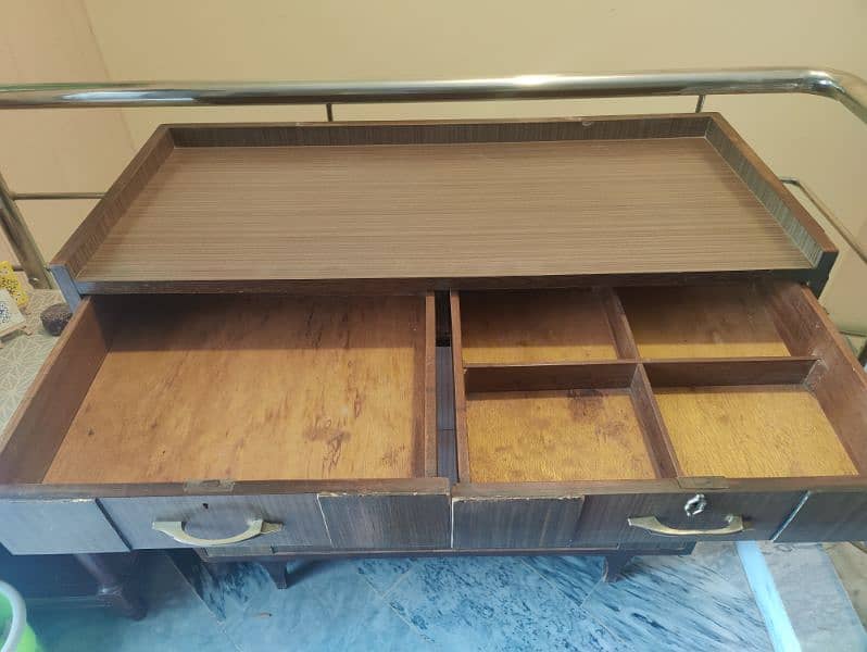 Spacious Wardrobe In Good Condition 3