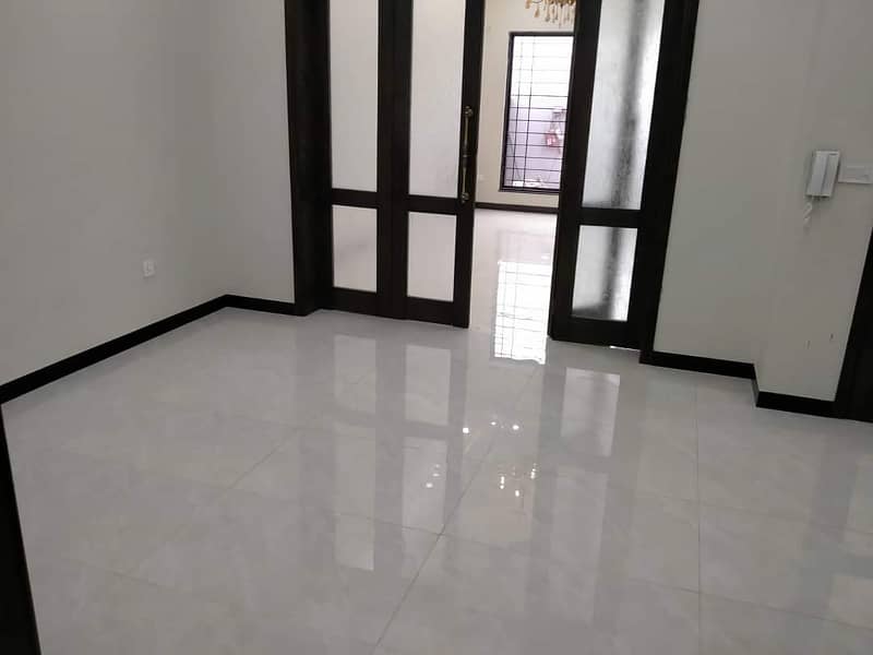 Brand New Luxury Apartment For Rent In Gulberg 1