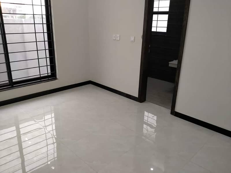 Brand New Luxury Apartment For Rent In Gulberg 10