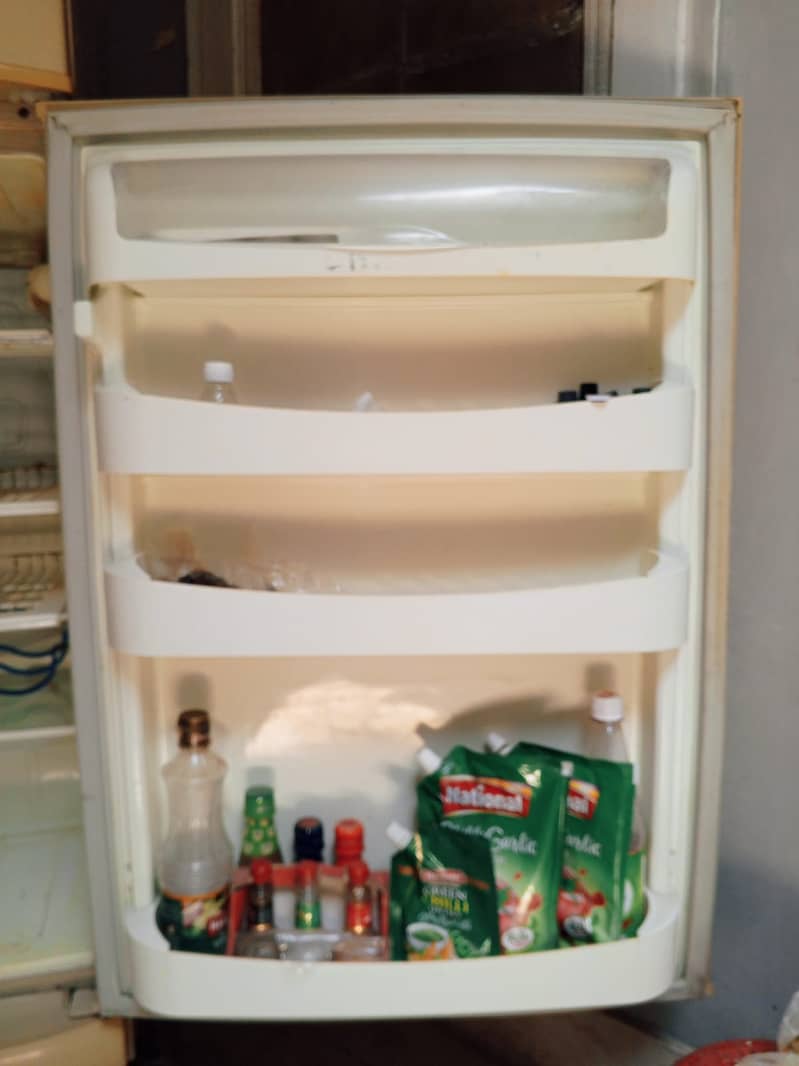 PEL full size (AC) refrigerator 4