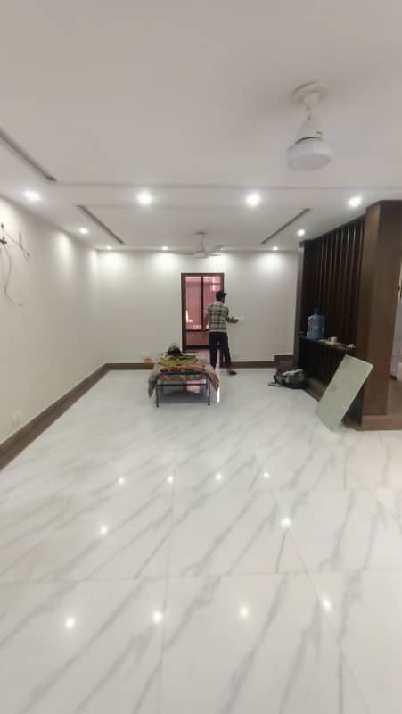 1 Kanal Commercial Use House For Rent In Gulberg 0