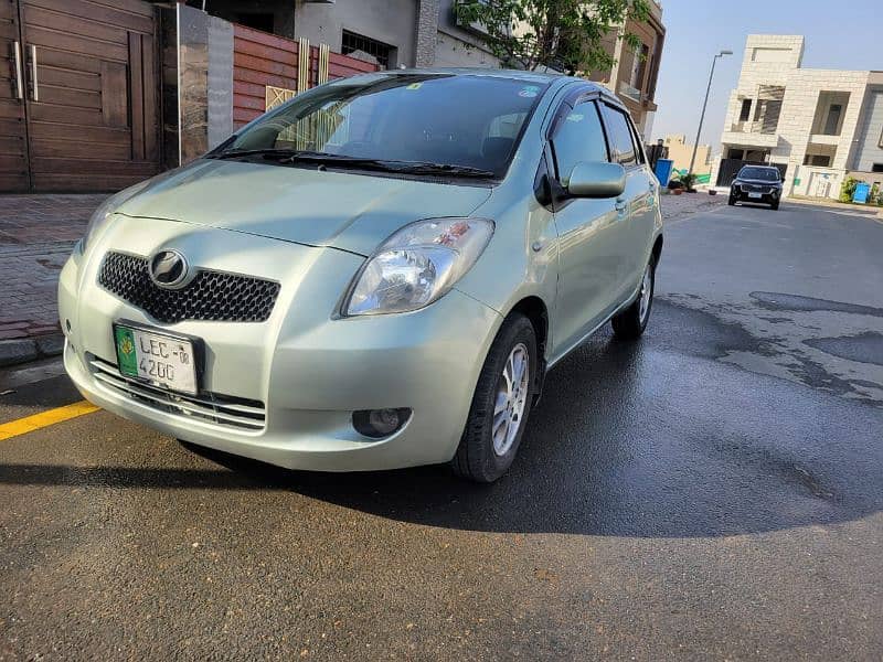 fully automatic Vitz 1.3 genuine condition  home used 1