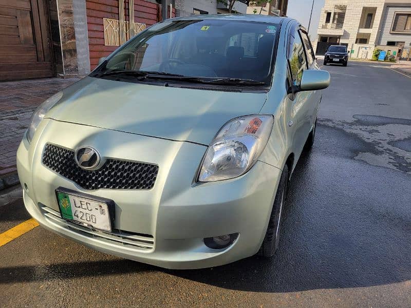 fully automatic Vitz 1.3 genuine condition  home used 7