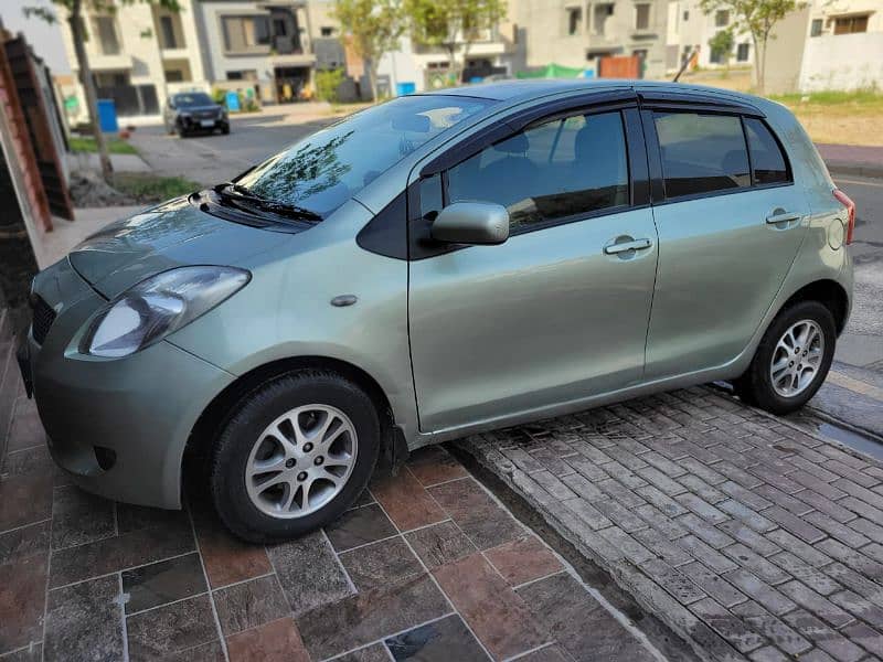 fully automatic Vitz 1.3 genuine condition  home used 13