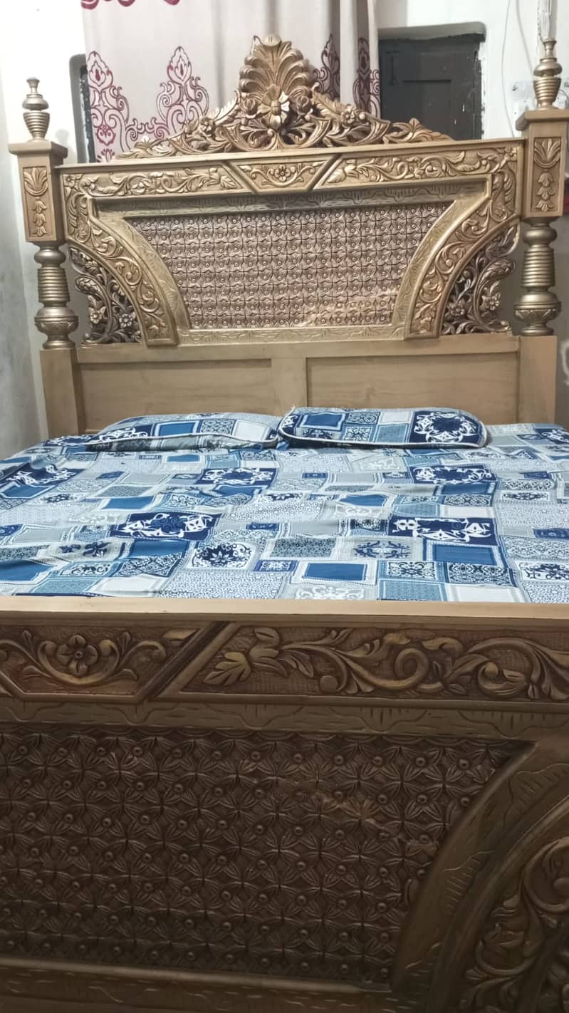 King Size Double Bed with two Side Tables and Dressing 7