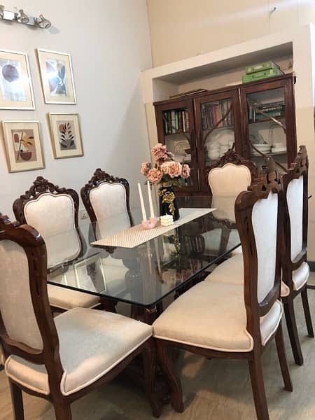 dining table urgent sale / 6 chair dining table / Wooden dining 2