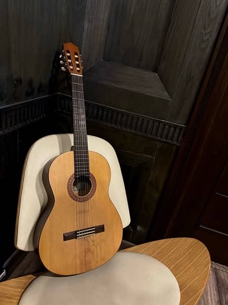 Yamaha C40 classical guitar 2