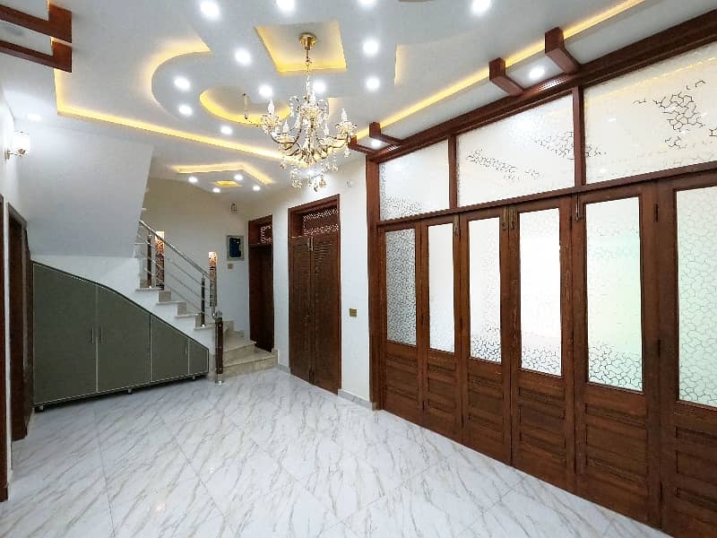 Spacious 5 Marla House Available For sale In Khayaban-e-Amin - Block L 7