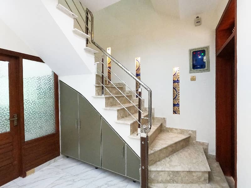 Spacious 5 Marla House Available For sale In Khayaban-e-Amin - Block L 14