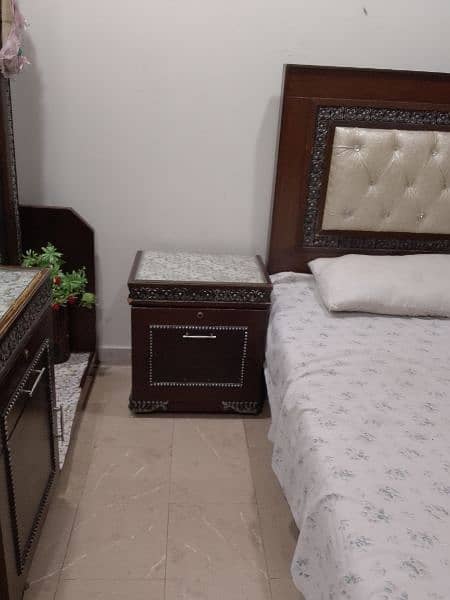 bed set king size bed with side tables and dressing table . 03069292196 2