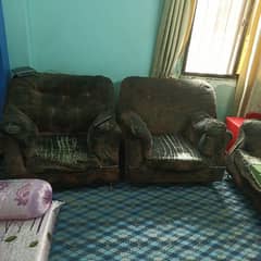 5 Seater old used Sofa set For sale ideal for sofa makers