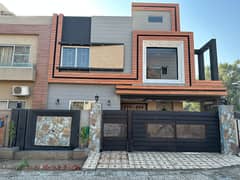 10 Marla Residential House For Rent In CC Block Bahria Town Lahore