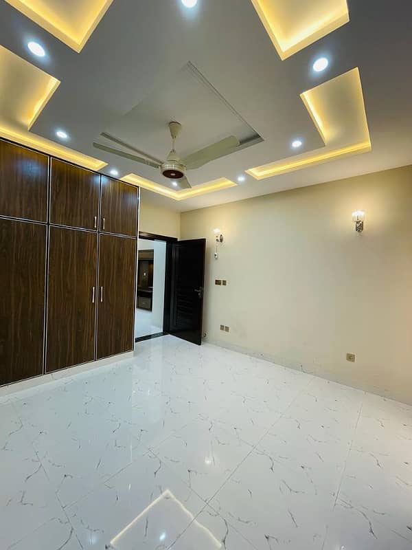 10 Marla Residential House For Rent In CC Block Bahria Town Lahore 18