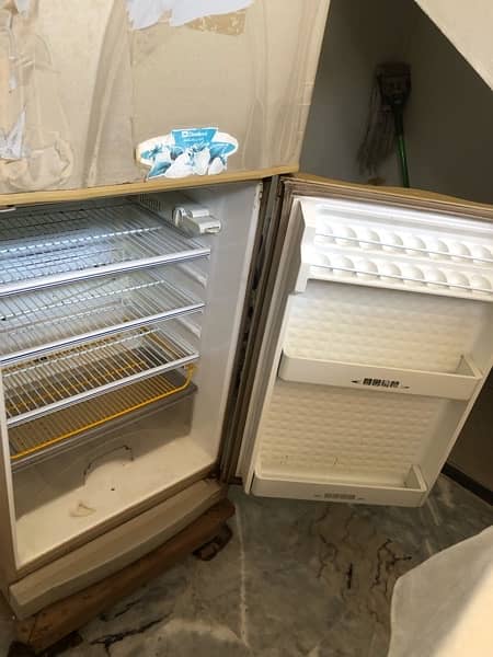 Dawlance malaysian refrigerator for sale price is 40000 2