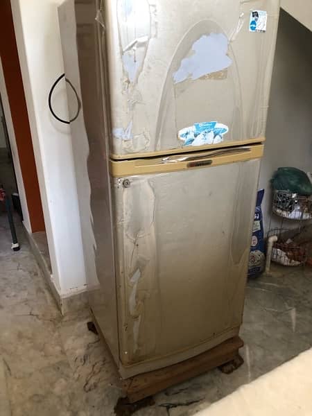Dawlance malaysian refrigerator for sale price is 40000 4