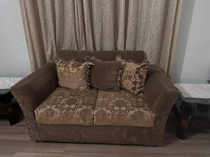 6 seated sofa set good quality 2