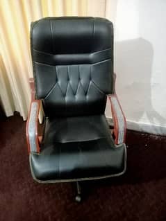 executive chair with warranty