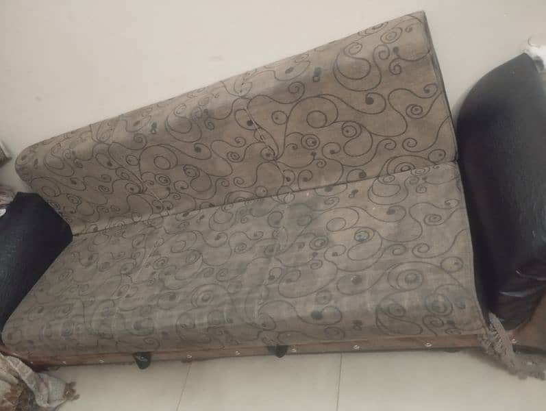 sofa bed comfort urgent sale 2
