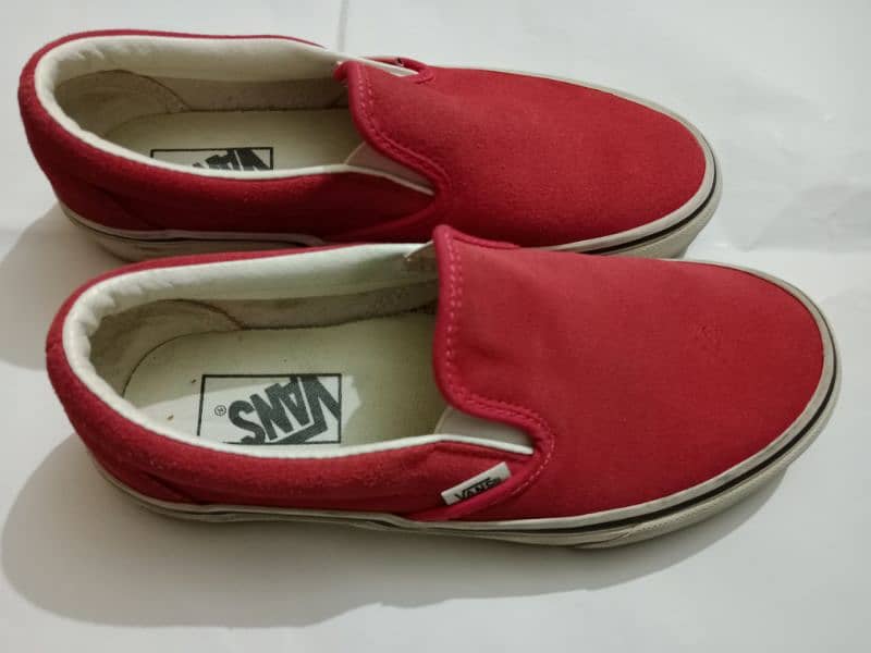 Imported branded shoes 5