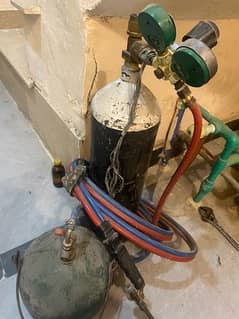 Gas Welding Set. Oxygen & Actiline Gas With Torch Bati And 1 Compressor