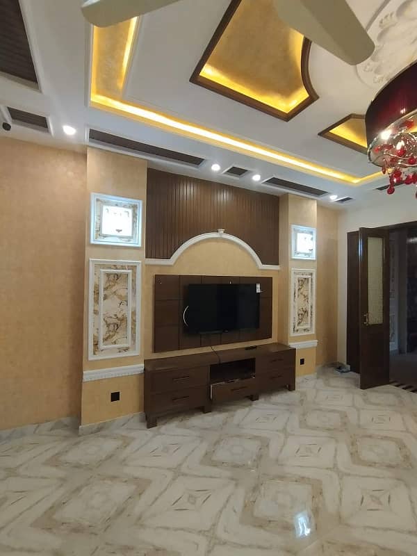 8 Marla house Available for sale in Sector B Bahria Town Lahore 4
