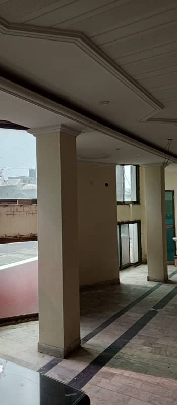 Ideal 800 sqft Office Available for Rent At susan Road best for Consultancy, IT work, Call Center 5