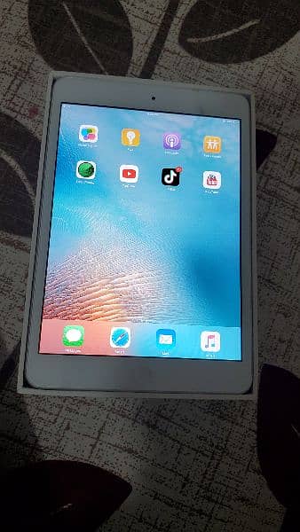 IPAD MINI 16GB BRAND NEW CONDITION COMPLETE BOX FIX PRICE 0